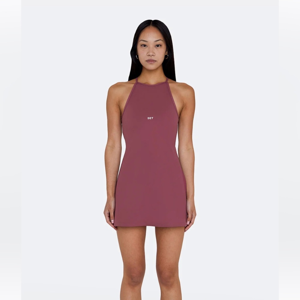 Set Active dress in canyon